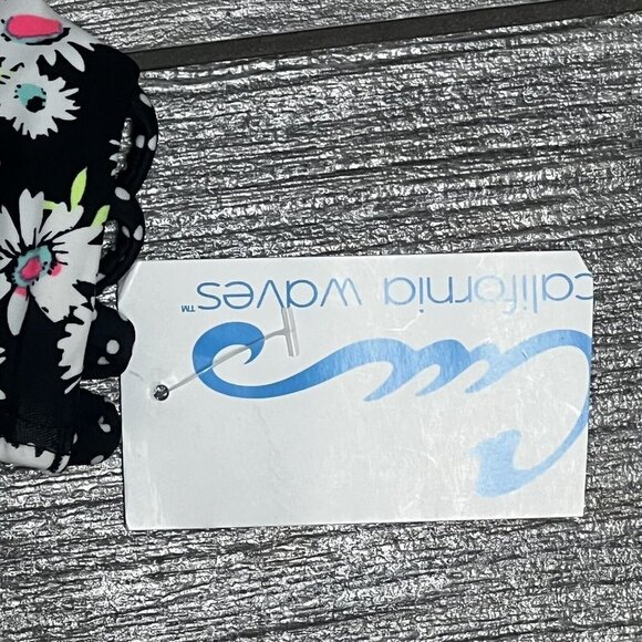 NWT California Waves Bikini Top Juniors' Small Padded Daisy Duke + Polka Dots S - Picture 6 of 12